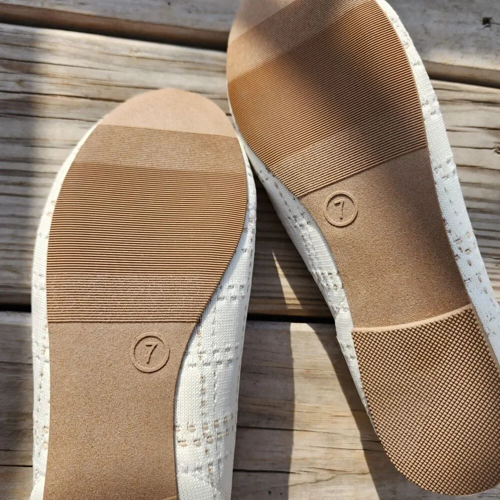 FALLS CREEK White Slip-on Flats Size 7